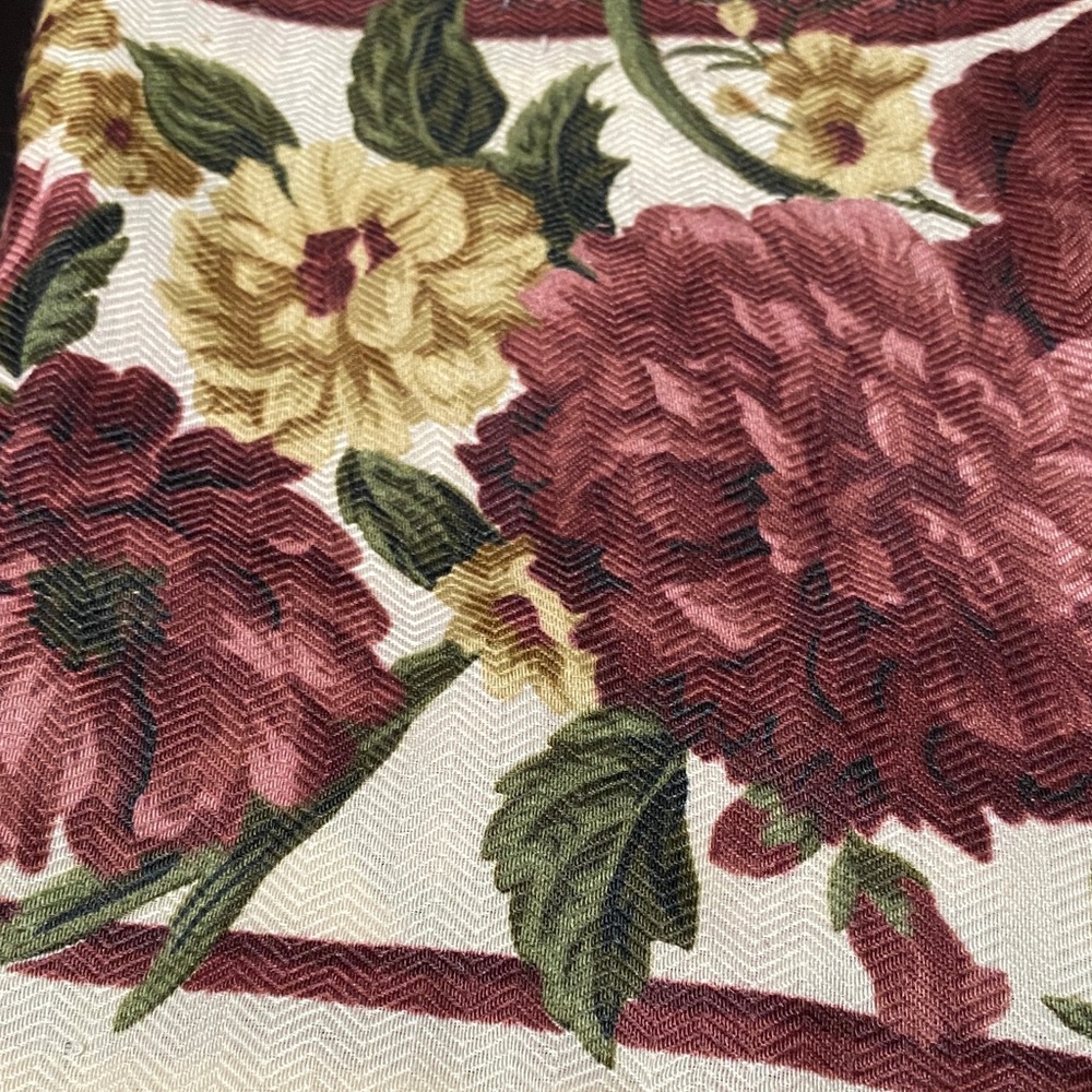 Bash’s Scarves Inc. vintage Floral Paisley Scarf in Burgundy green and Cream - Picture 13 of 16